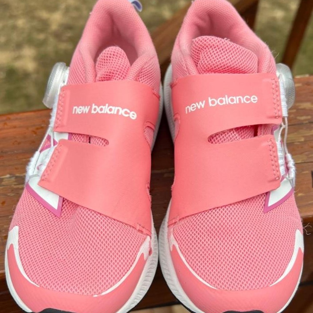 New Balance DynaSoft Reveal v4 BOA Pink White Running Shoes